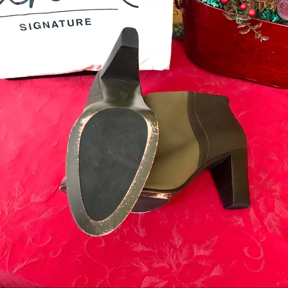 LL Bean Signature Two-Tone Leather Ankle Boots 9M - Picture 7 of 8